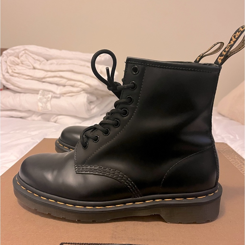 Dr. Martens 1460 Black Leather Boots Size 7 Men/8 Women